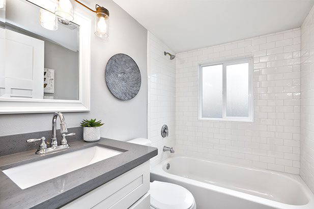 Contemporary bathroom suite with freestanding bath Contemporary bathroom suite with freestanding bath
